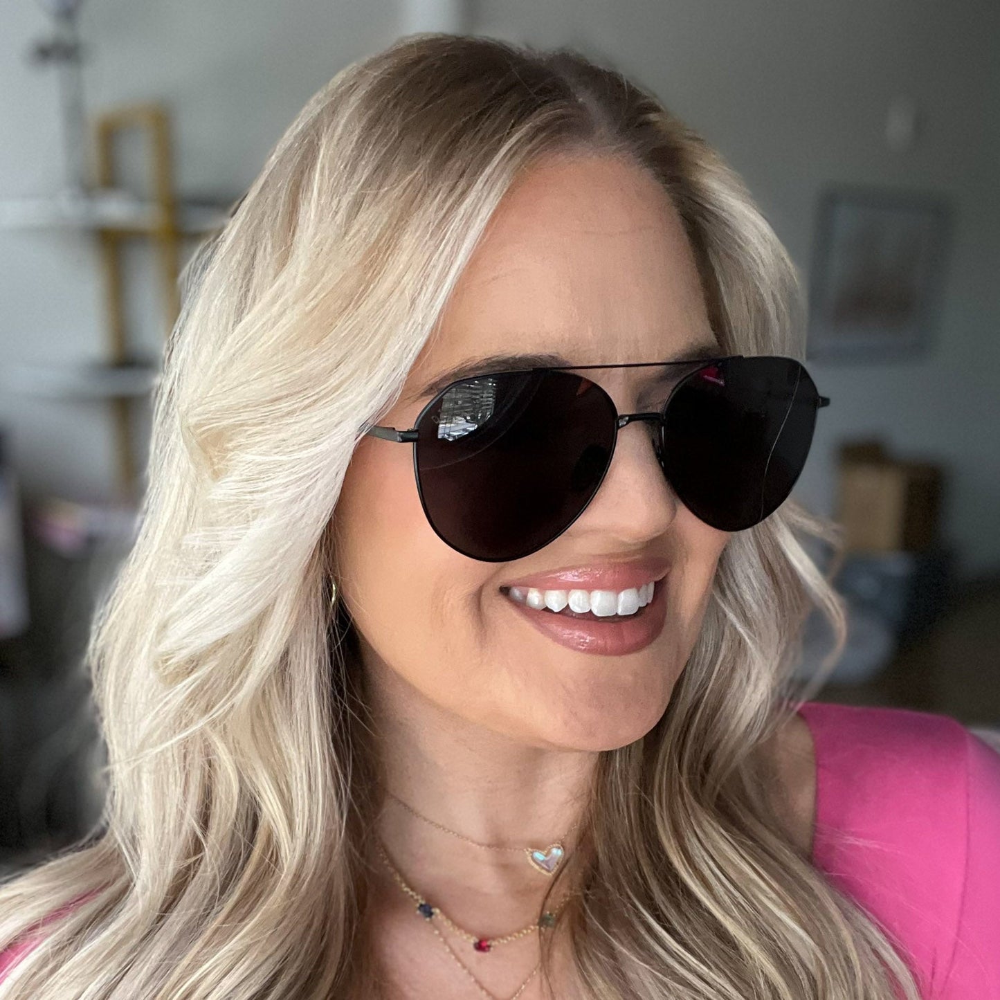 customer content - lovefashionably_ wearing diff eyewear dash aviator sunglasses with matte black frame and solid grey polarized lens front view