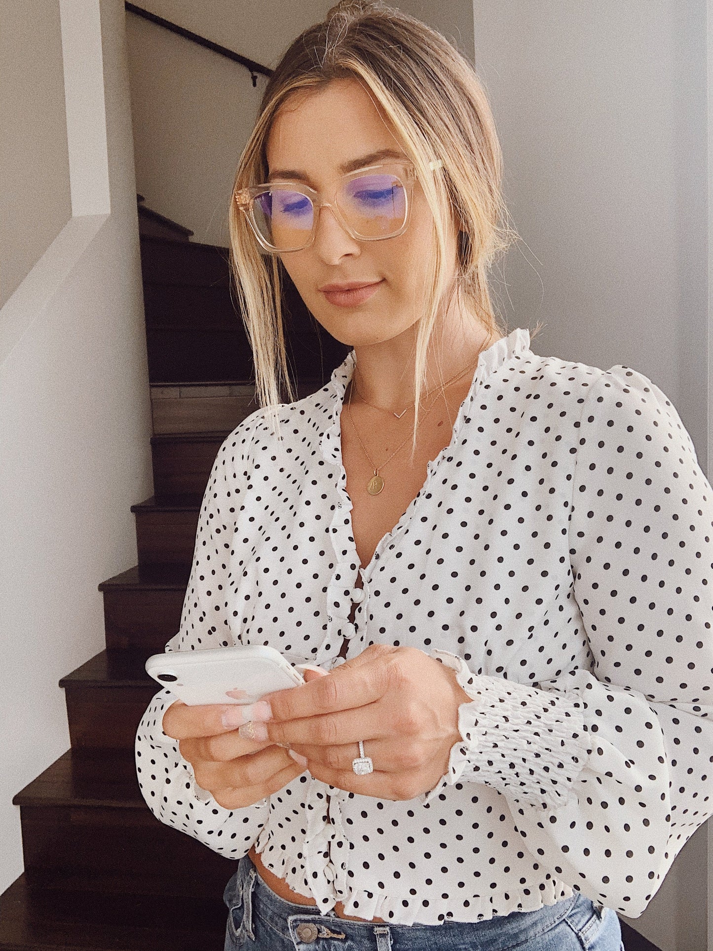 Customer Content - Shelly wearing the bella xs blush crystal and blue light