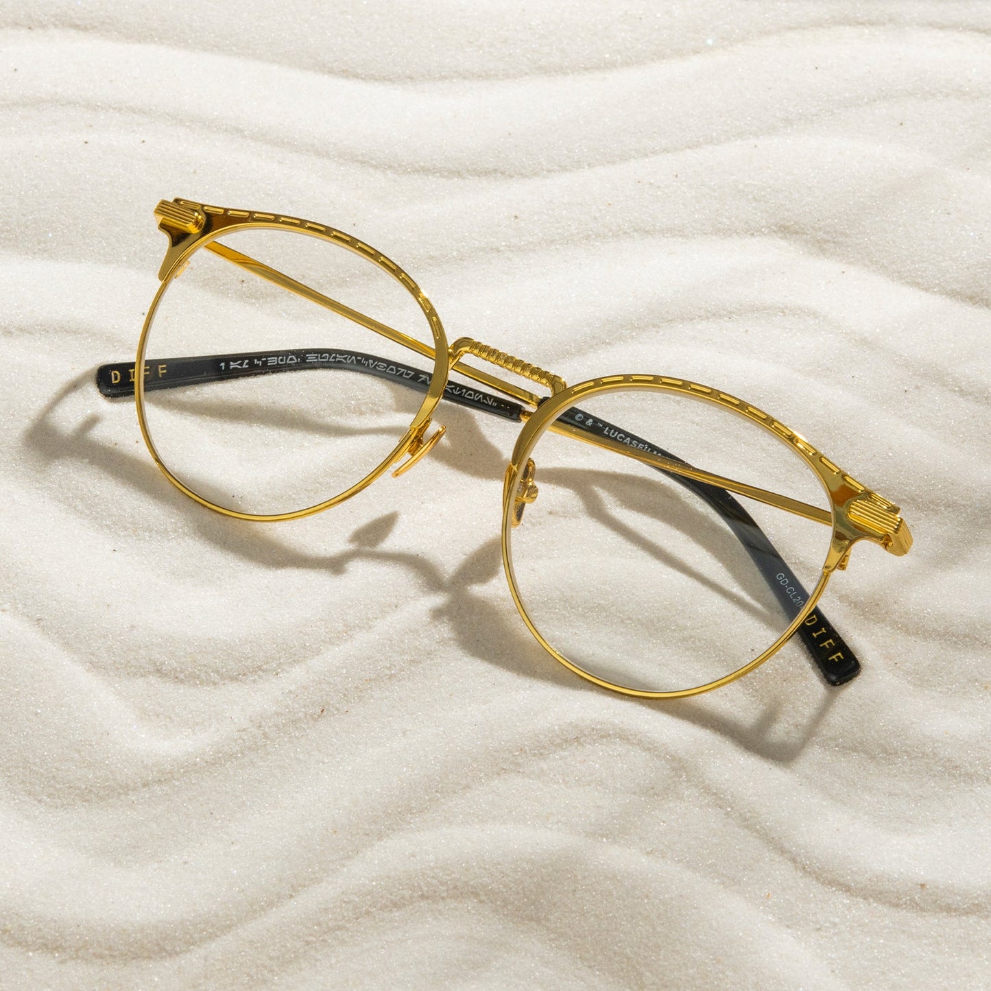 C3P0 PROTOCOL GOLD AND PRESCRIPTION GLASSES IN SAND