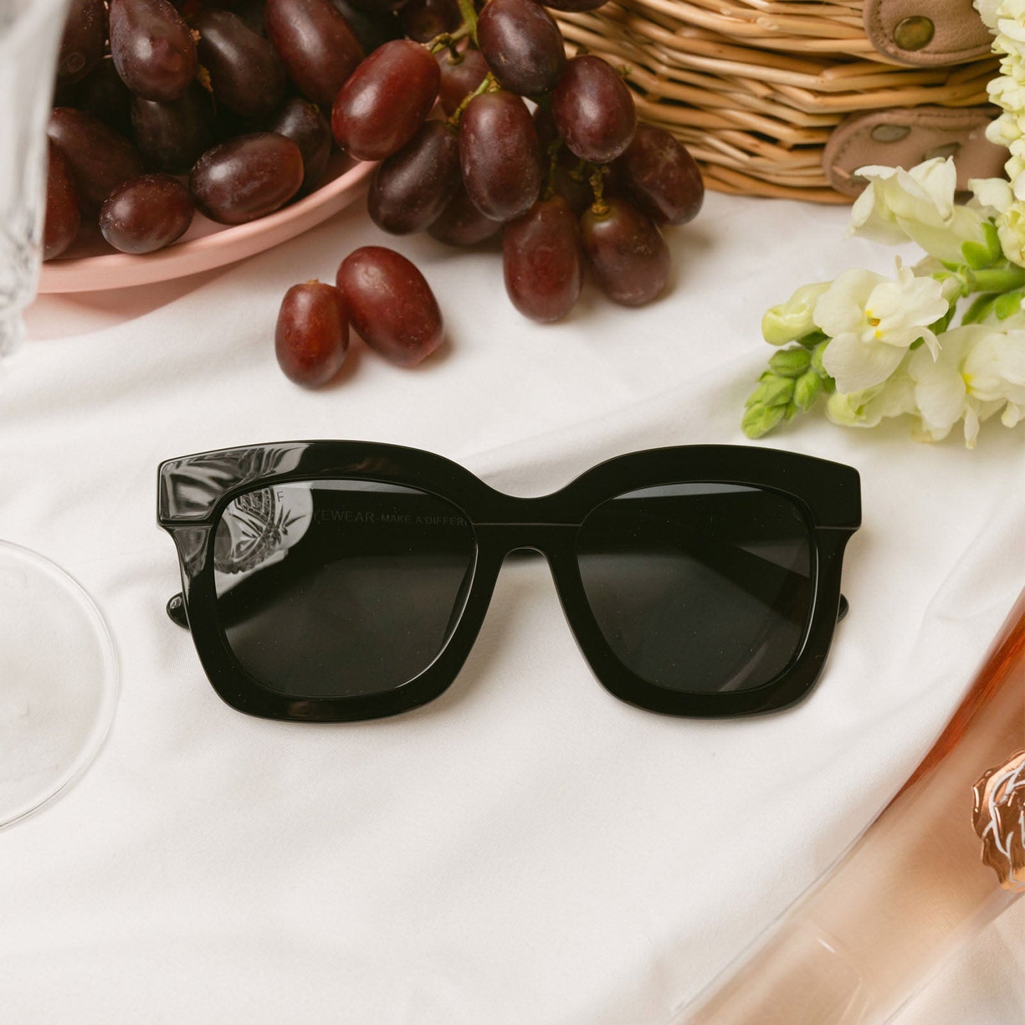 Flat Lay of CARSON - BLACK + DARK SMOKE + POLARIZED