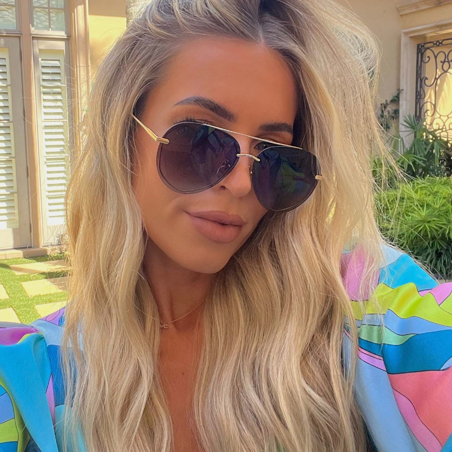 customer content - blonde wearing lenox black grey sunglasses