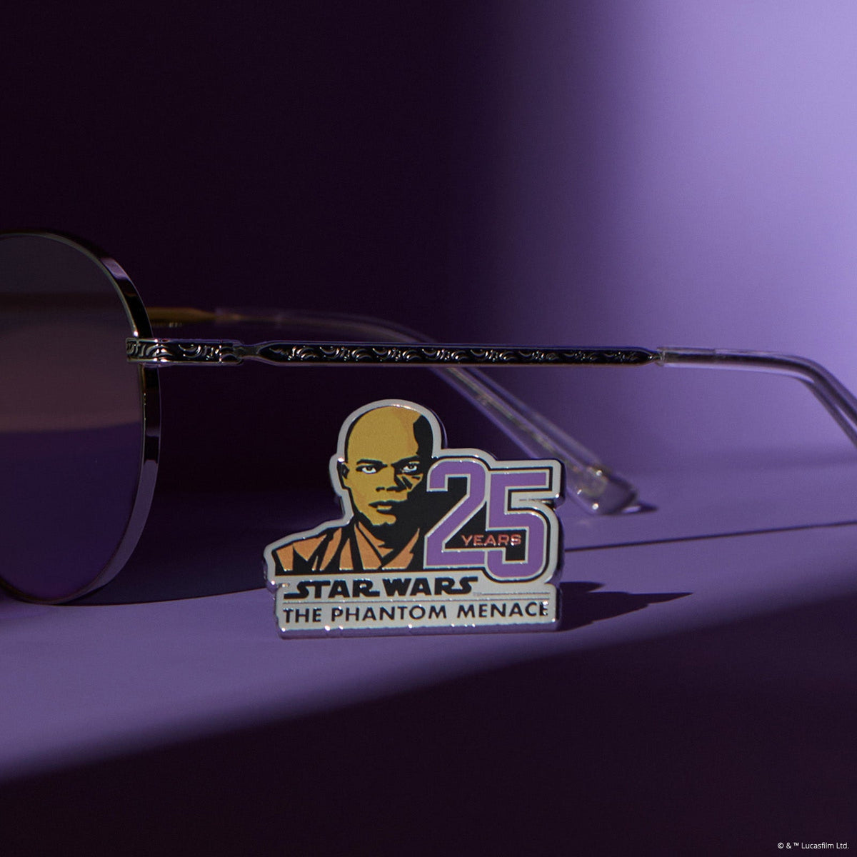 lifestyle - star wars x diff eyewear 25 years anniversary collectors pin of mace windu and mace windu glasses