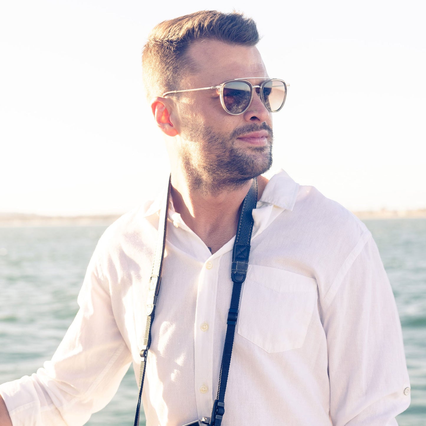 male model in CAMDEN - VINTAGE CRYSTAL + BROWN GRADIENT POLARIZED