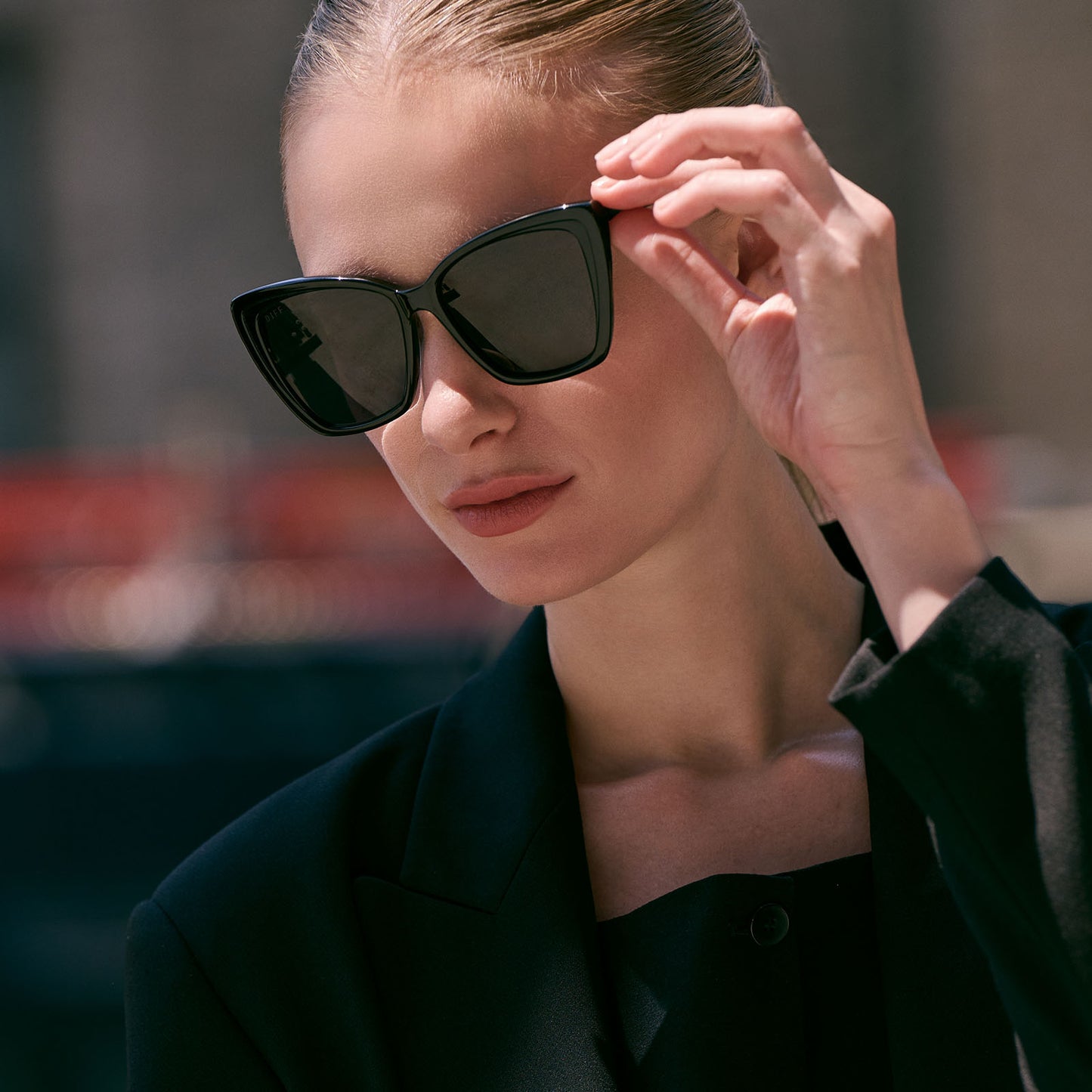 on model - female wearing diff eyewear becky ii black frame dark smoke polarized sunglasses front view