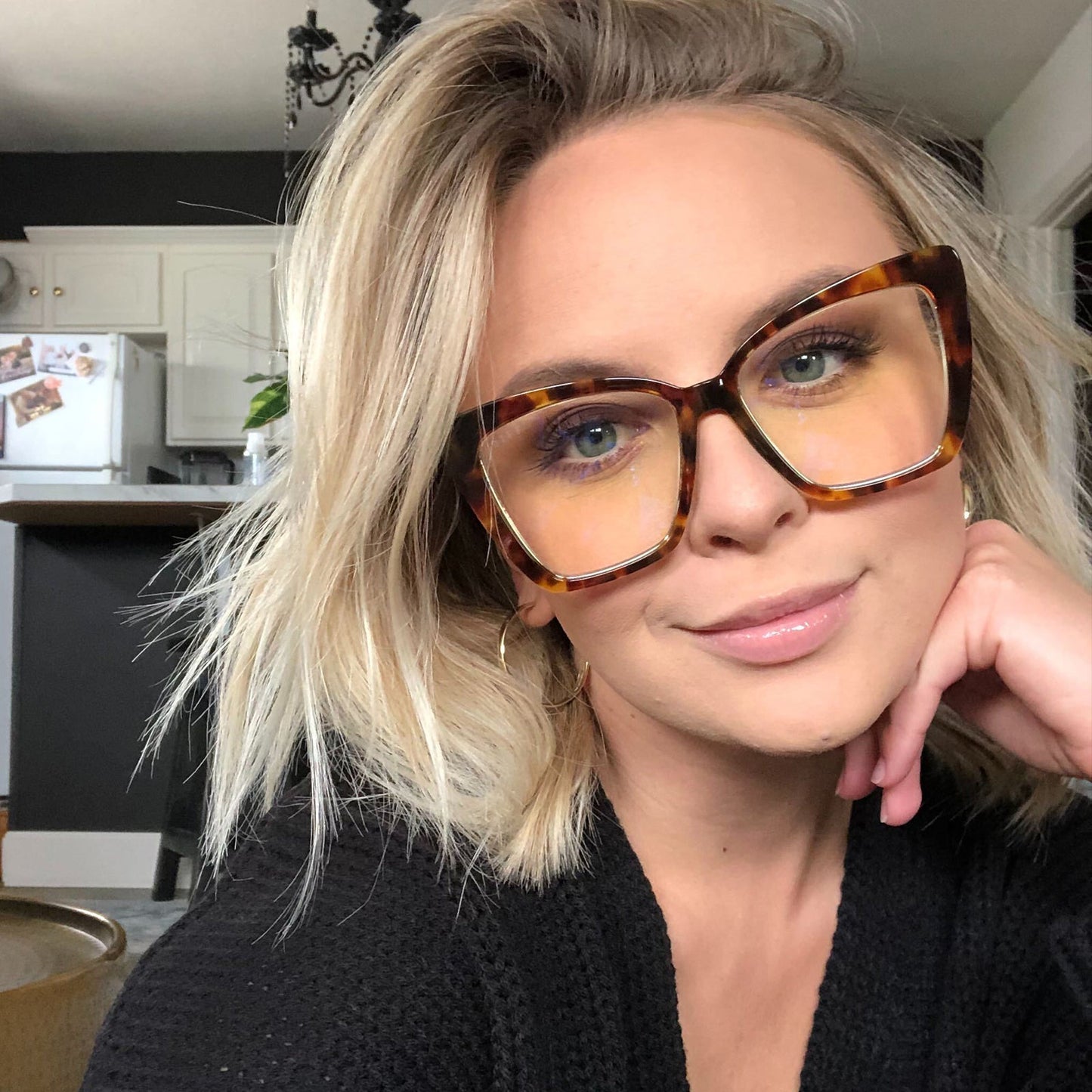customer content - lauren kawano in becky iv amber tortoise and blue light