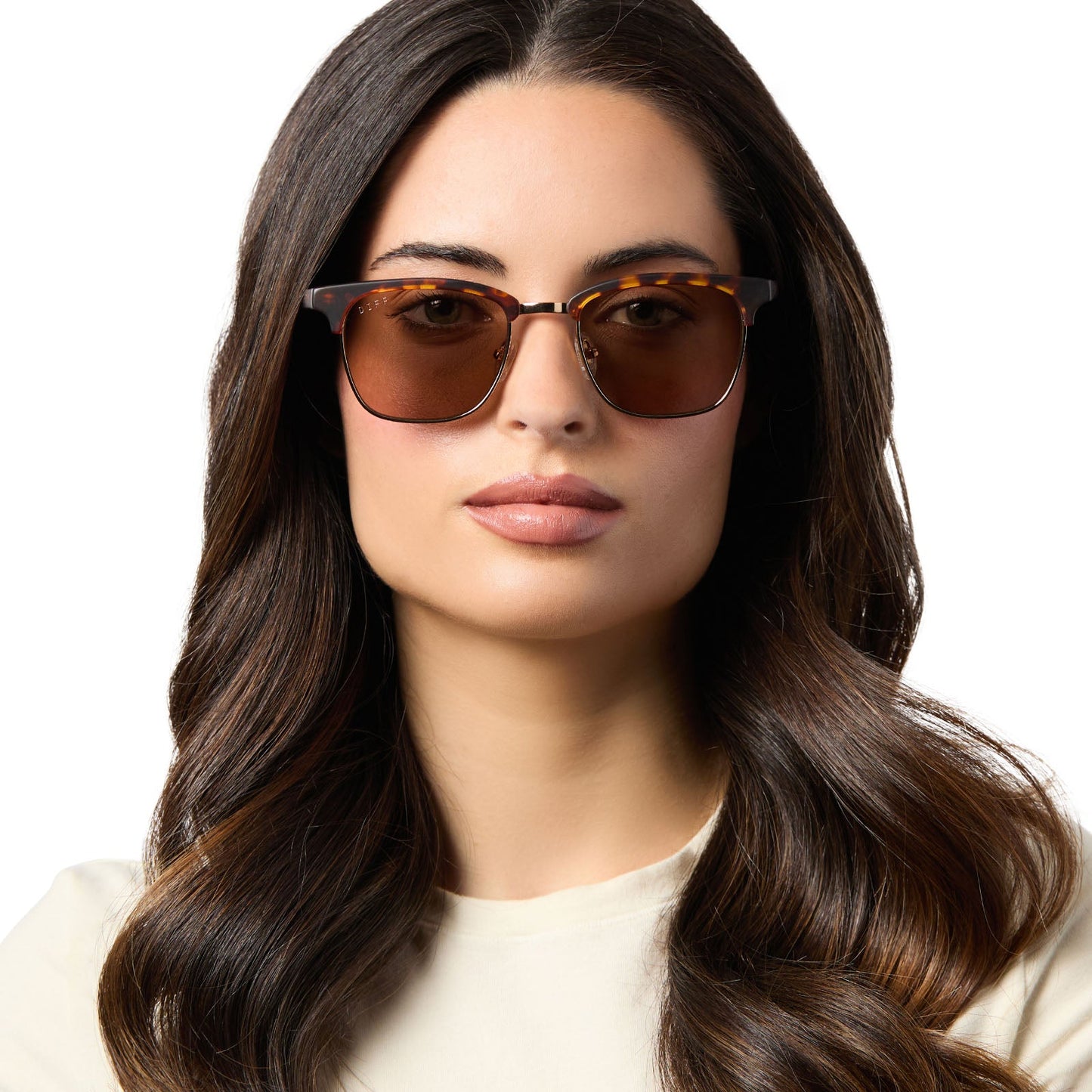 on model - female wearing diff eyewear biarritz square sunglasses with a rich tortoise/gold frame and brown polarized lenses front view
