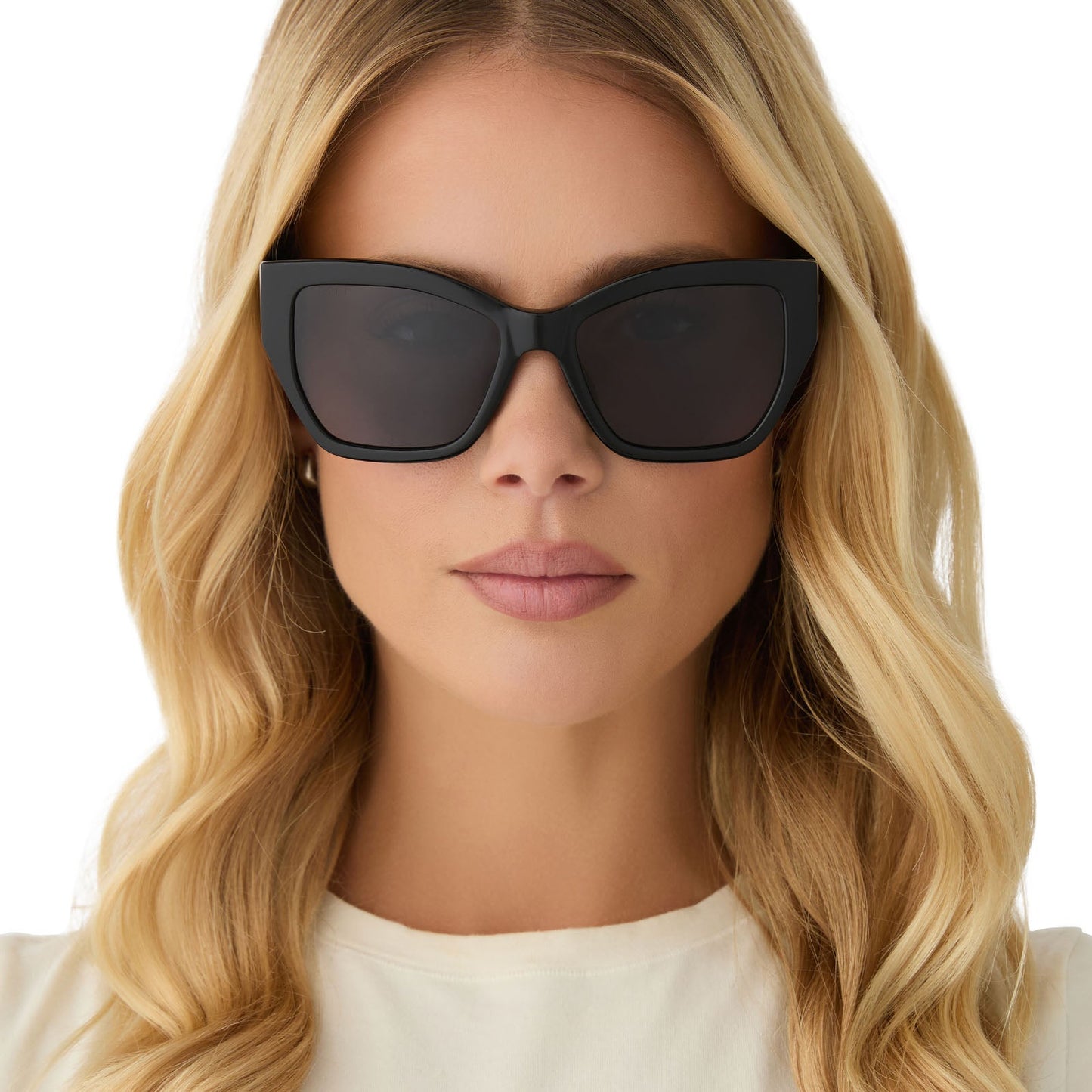 on model - female wearing diff eyewear featuring the vivienne cateye sunglasses with a black frame and grey polarized lenses front view