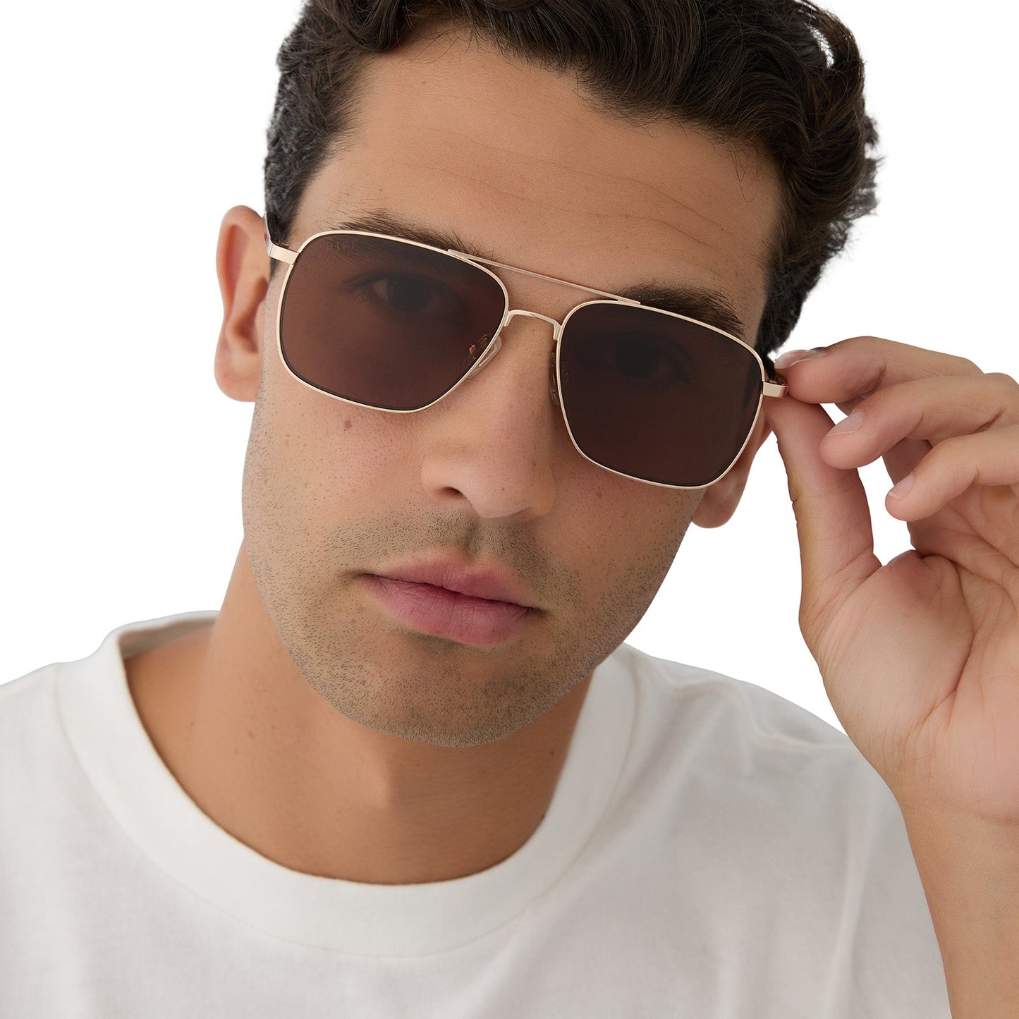 on model - male wearing diff eyewear yellowstone rip wheeler sunglasses gold & brown front view