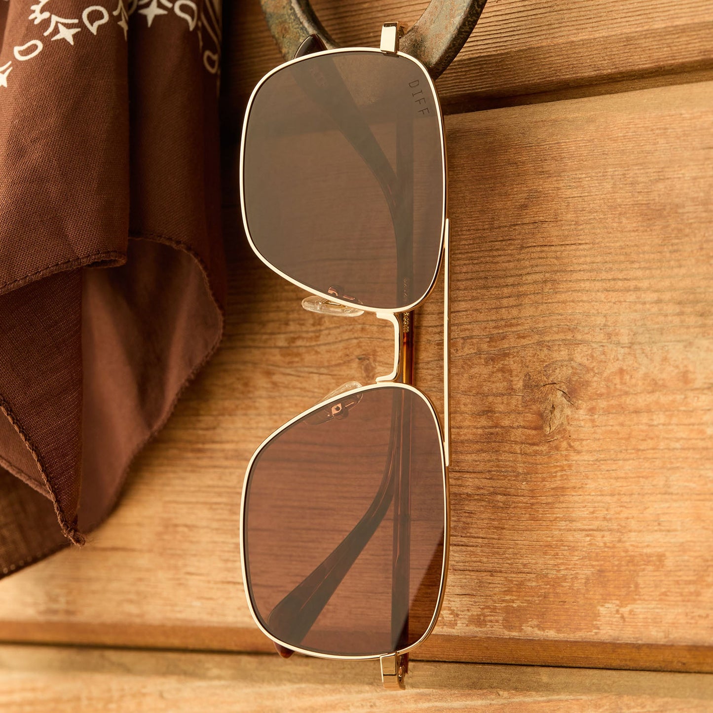 diff eyewear yellowstone rip wheeler sunglasses gold & brown front detailed view