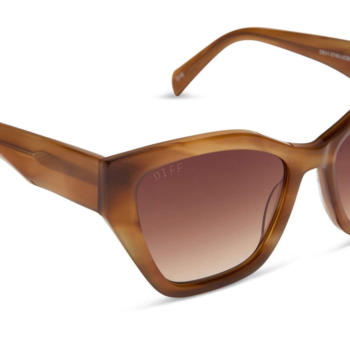 diff eyewear featuring the evie cat eye sunglasses with a tawny brown tortoise frame and brown gradient lenses detailed view
