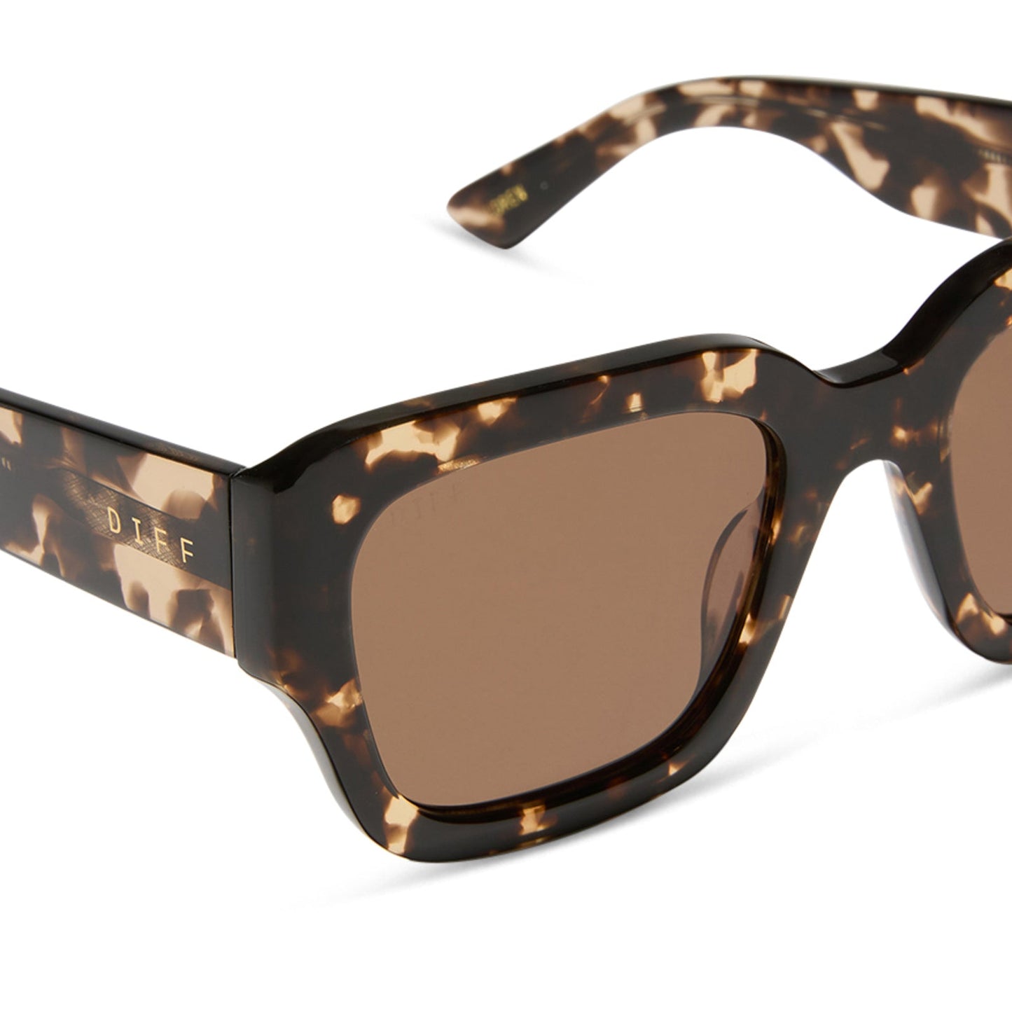 jessie james decker x diff eyewear featuring the loren square sunglasses with a espresso tortoise frame and brown lenses detailed view