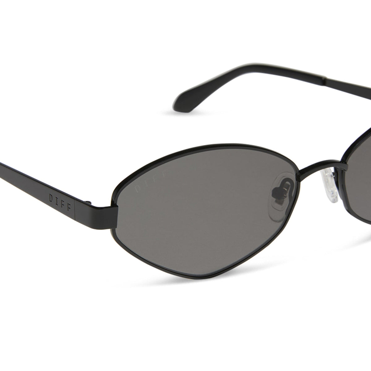 jojo fletcher x diff eyewear jordy cat eye sunglasses with a black metal frame and grey polarized lenses detailed view