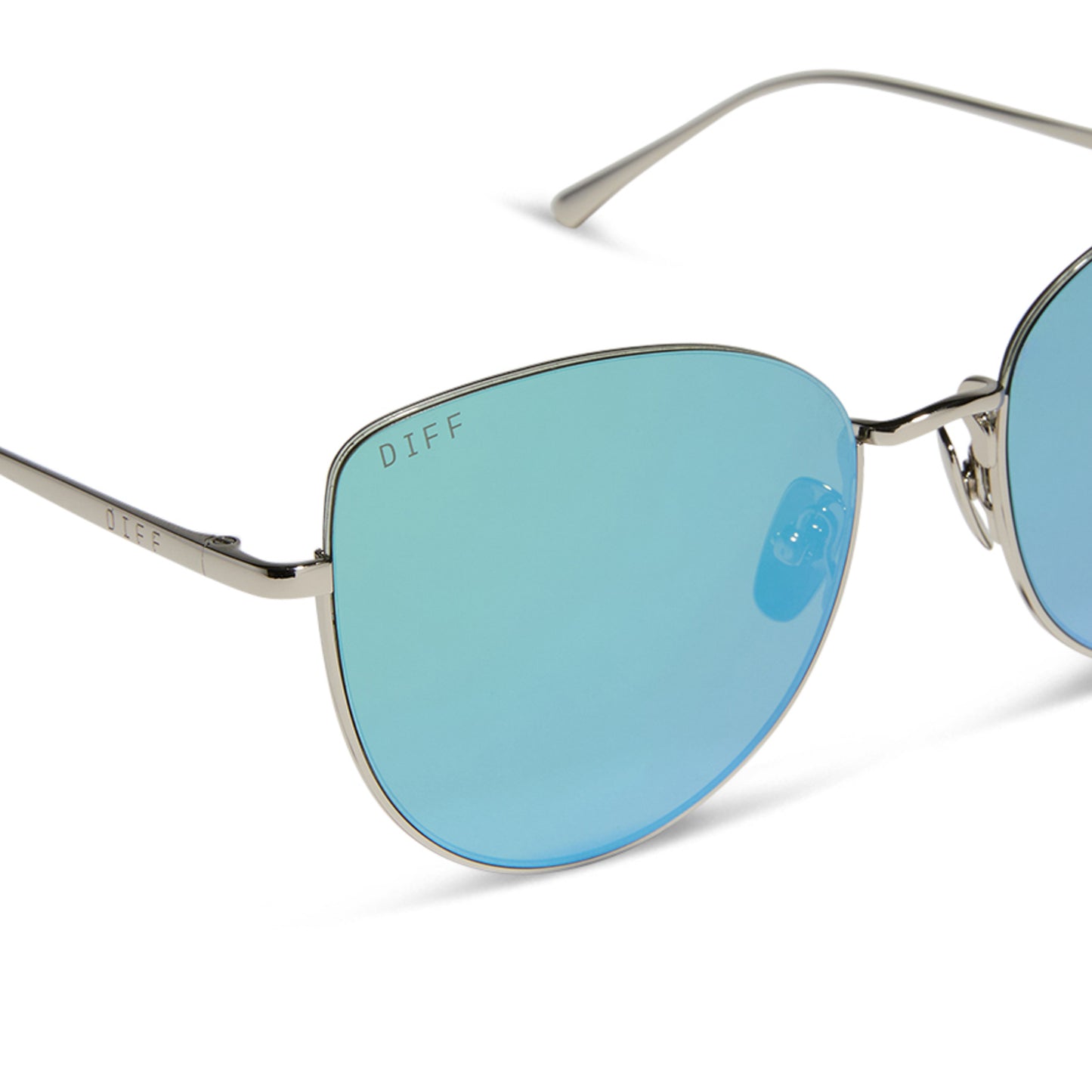 diff eyewear wholesale kinsley round sunglasses with a silver frame and aquatic awe teal lenses detailed view