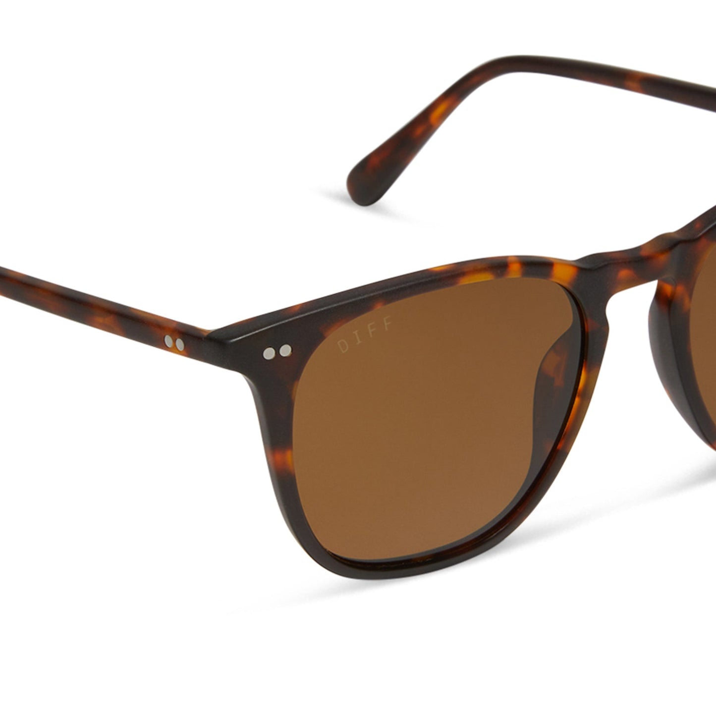 diff eyewear featuring the maxwell xl square sunglasses with a matte rich tortoise frame and brown polarized lenses detailed view