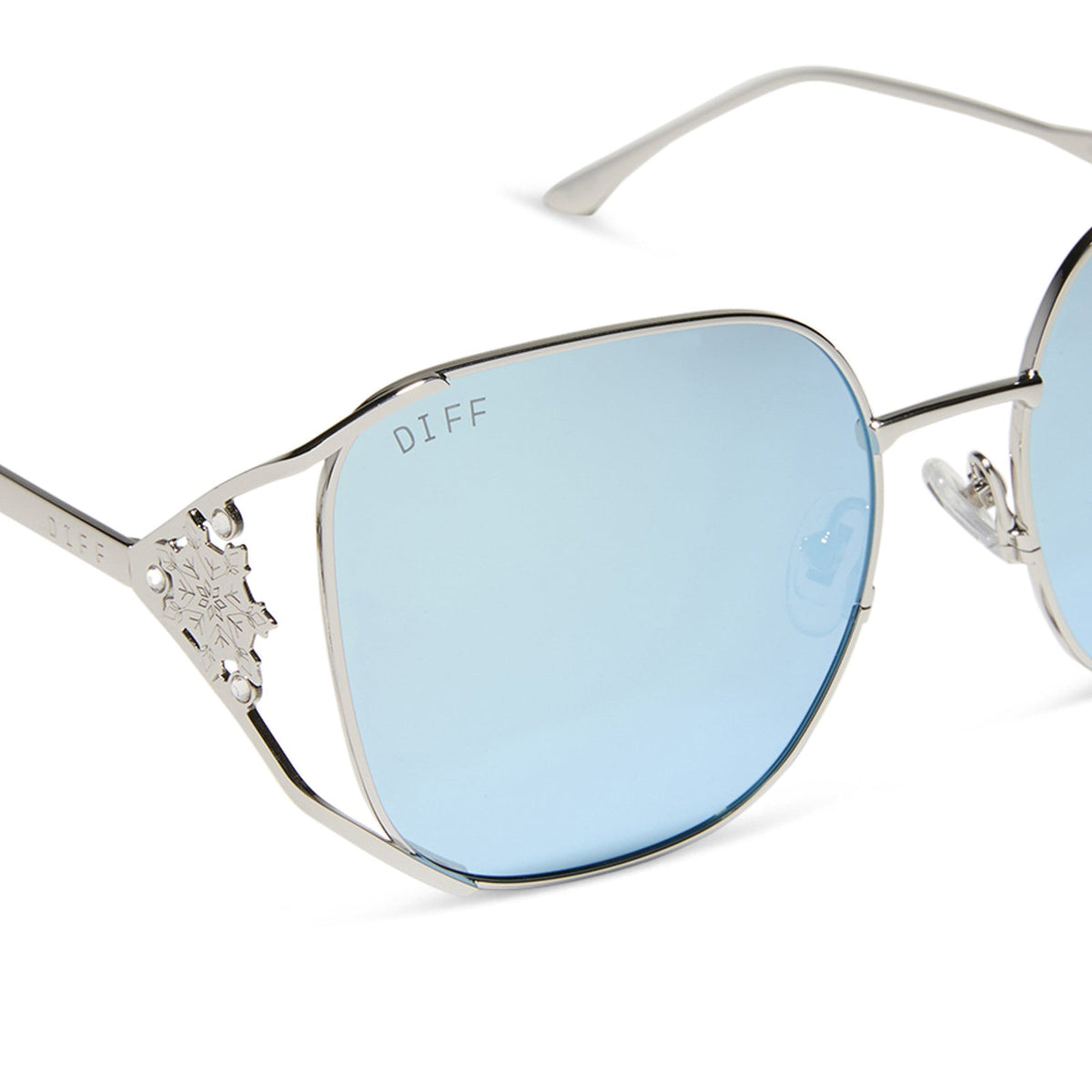 frozen x diff eyewear featuring the elsa oversized square sunglasses with a cool silver gloss metal frame and ice blue gradient lenses detailed view
