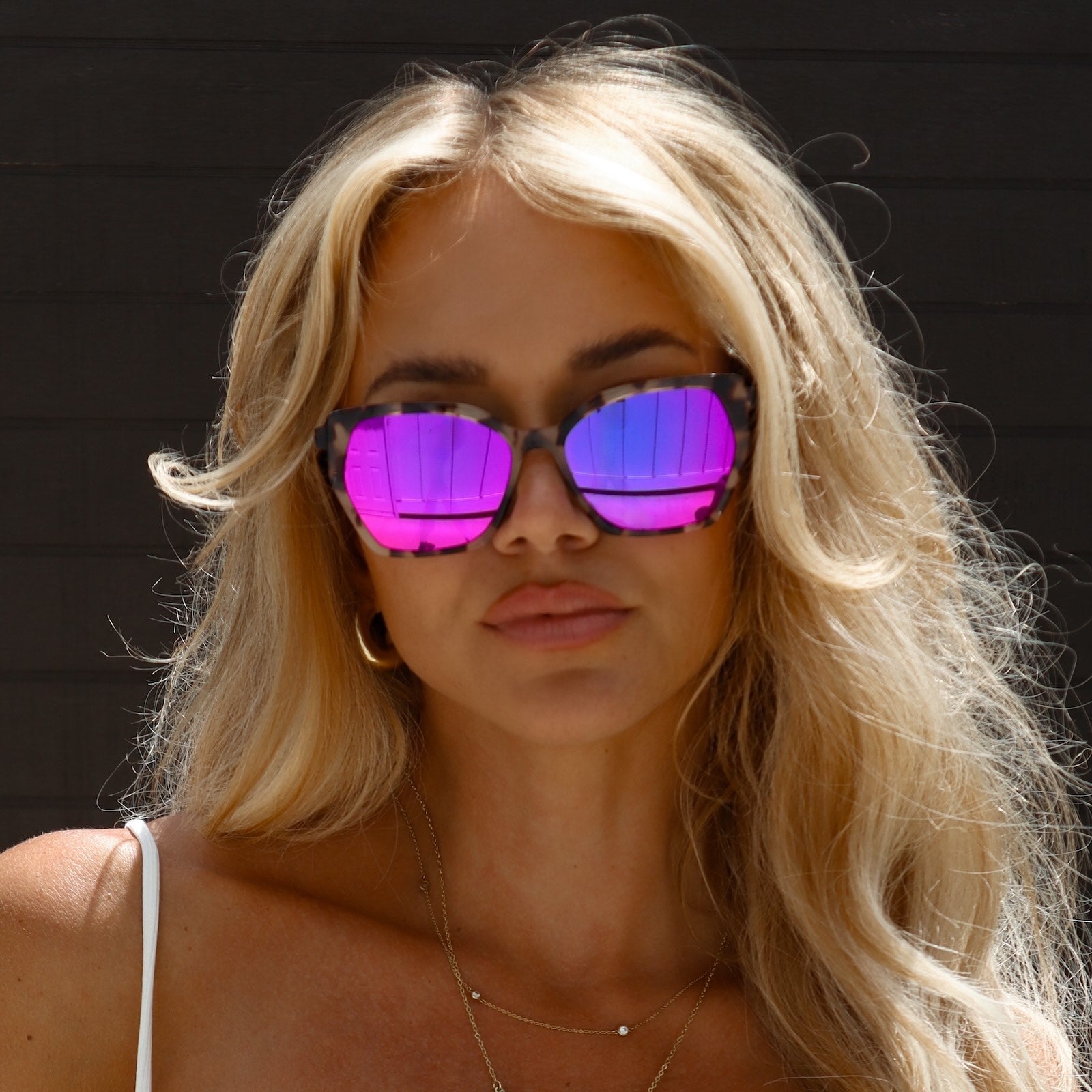 customer content - minimally_her wearing diff eyewear vera square oversized sunglasses with a cream tortoise acetate frame and pink rush mirror lenses front view