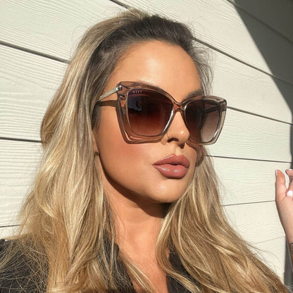 musicmellie wearing the becky iv vintage crystal and brown gradient