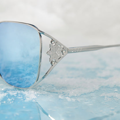 frozen x diff eyewear featuring the elsa oversized square sunglasses with a cool silver gloss metal frame and ice blue gradient lenses detailed temple view