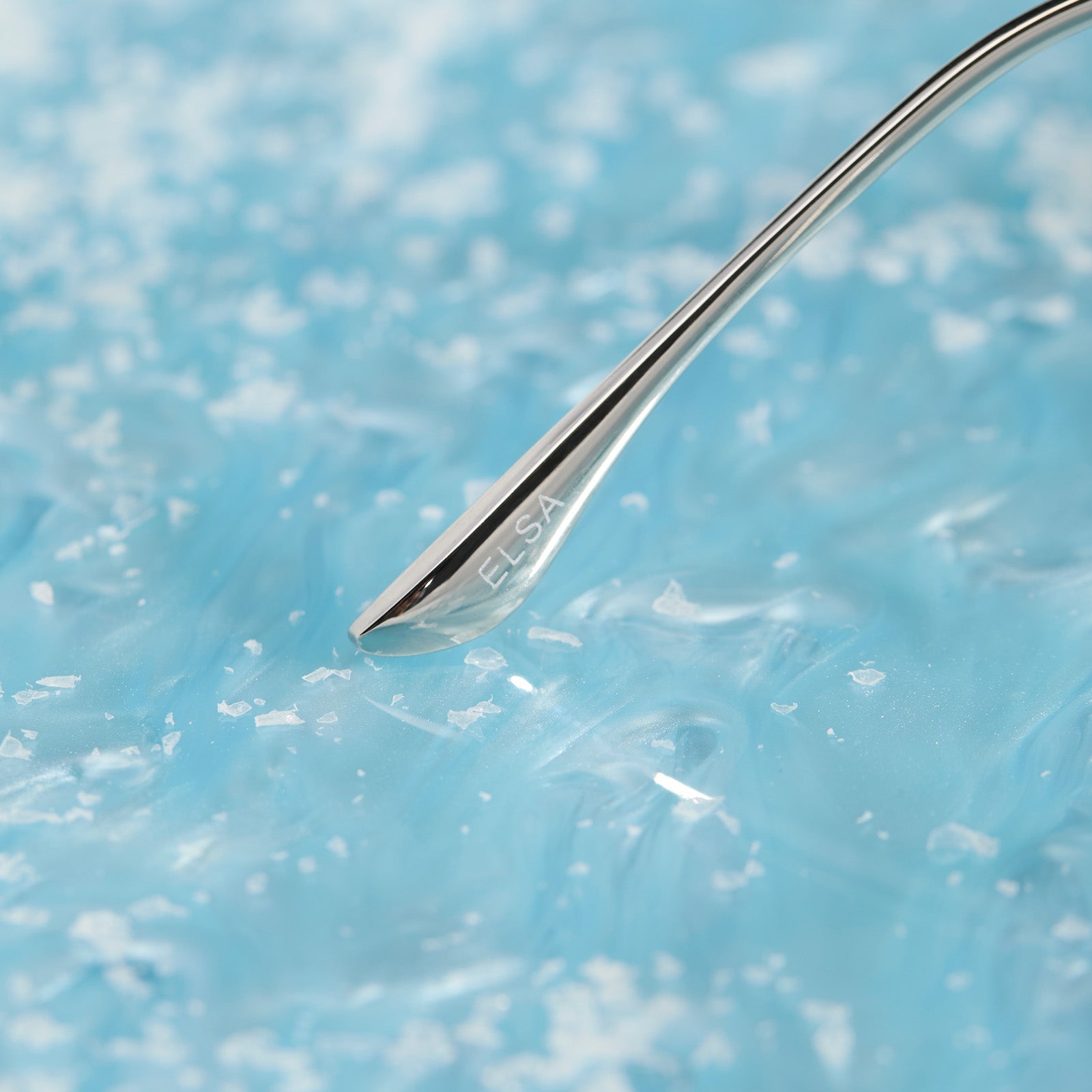 frozen x diff eyewear featuring the elsa oversized square sunglasses with a cool silver gloss metal frame and ice blue gradient lenses detailed temple tip view