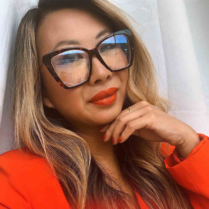 customer content - redsolesandredwine wearing becky iv eyeglasses