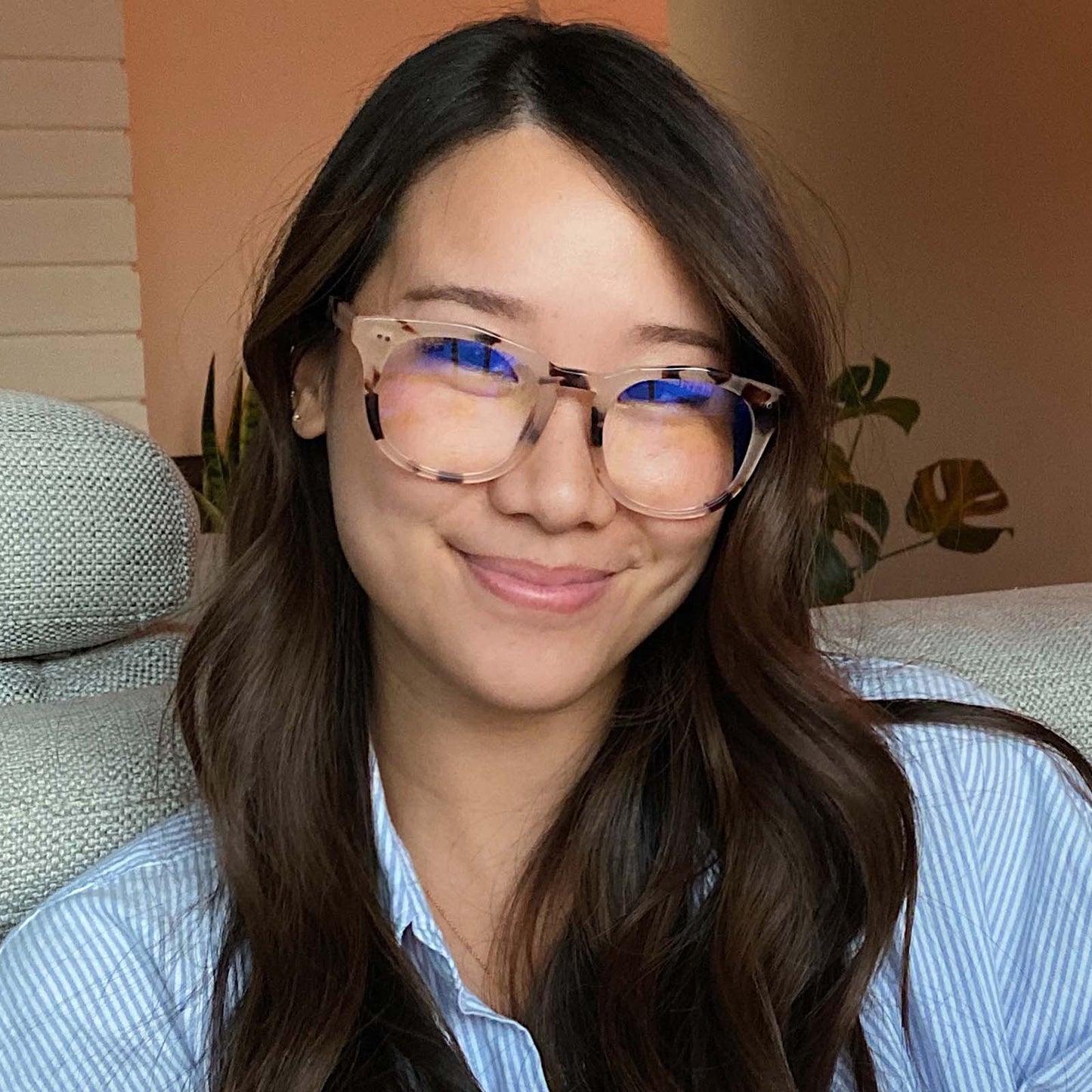 customer content - female wearing diff eyewear weston round glasses with a cream tortoise acetate frame and blue light technology lenses