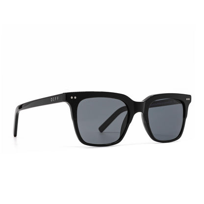 Billie sunglasses with black frame and grey polarized lens- angle view