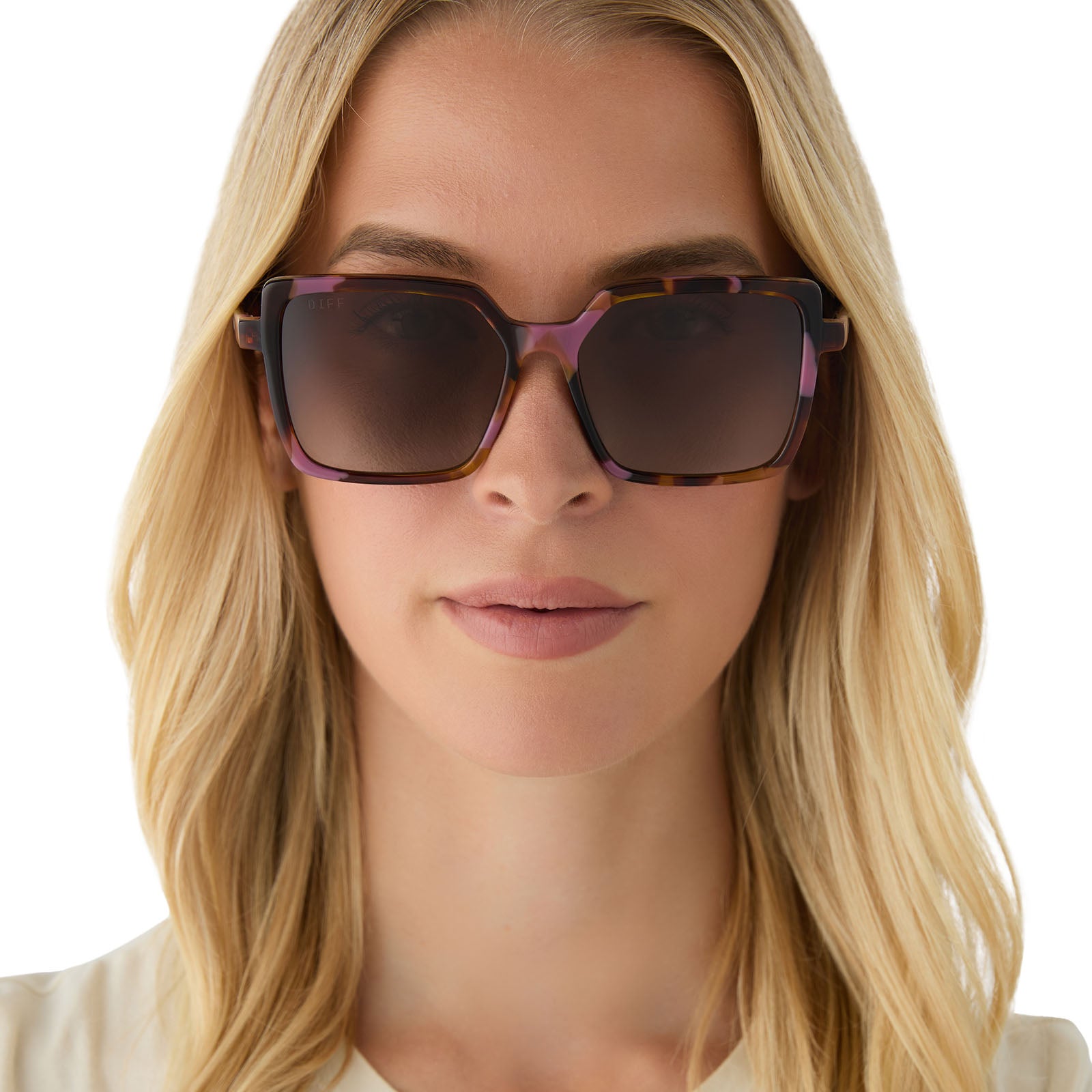 on model - female wearing diff eyewear featuring the esme square sunglasses with a torino tortoise frame and brown gradient polarized lenses front view