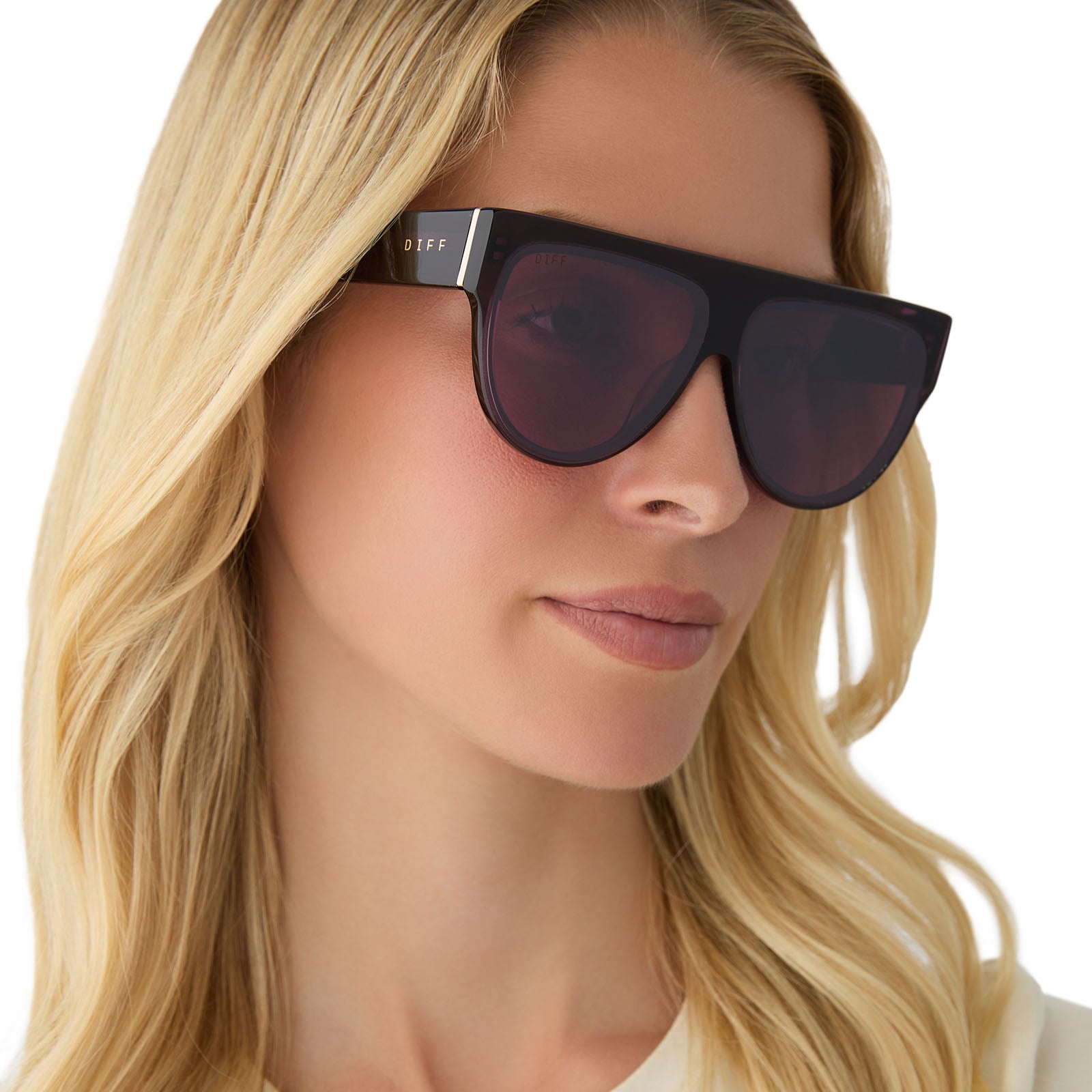 on model - female wearing diff eyewear featuring the georgie square sunglasses with a aubergine purple red frame and aubergine with silver flash lenses angled view