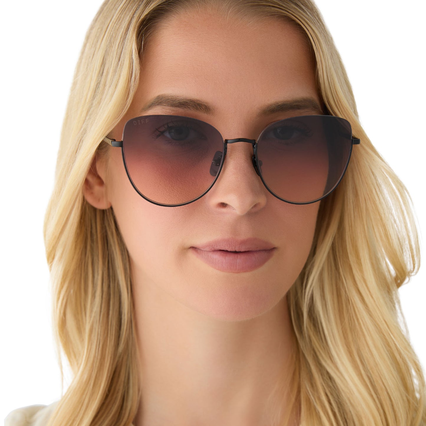 on model - female wearing diff eyewear featuring the kinsley round sunglasses with a black frame and twilight gradient lenses front view