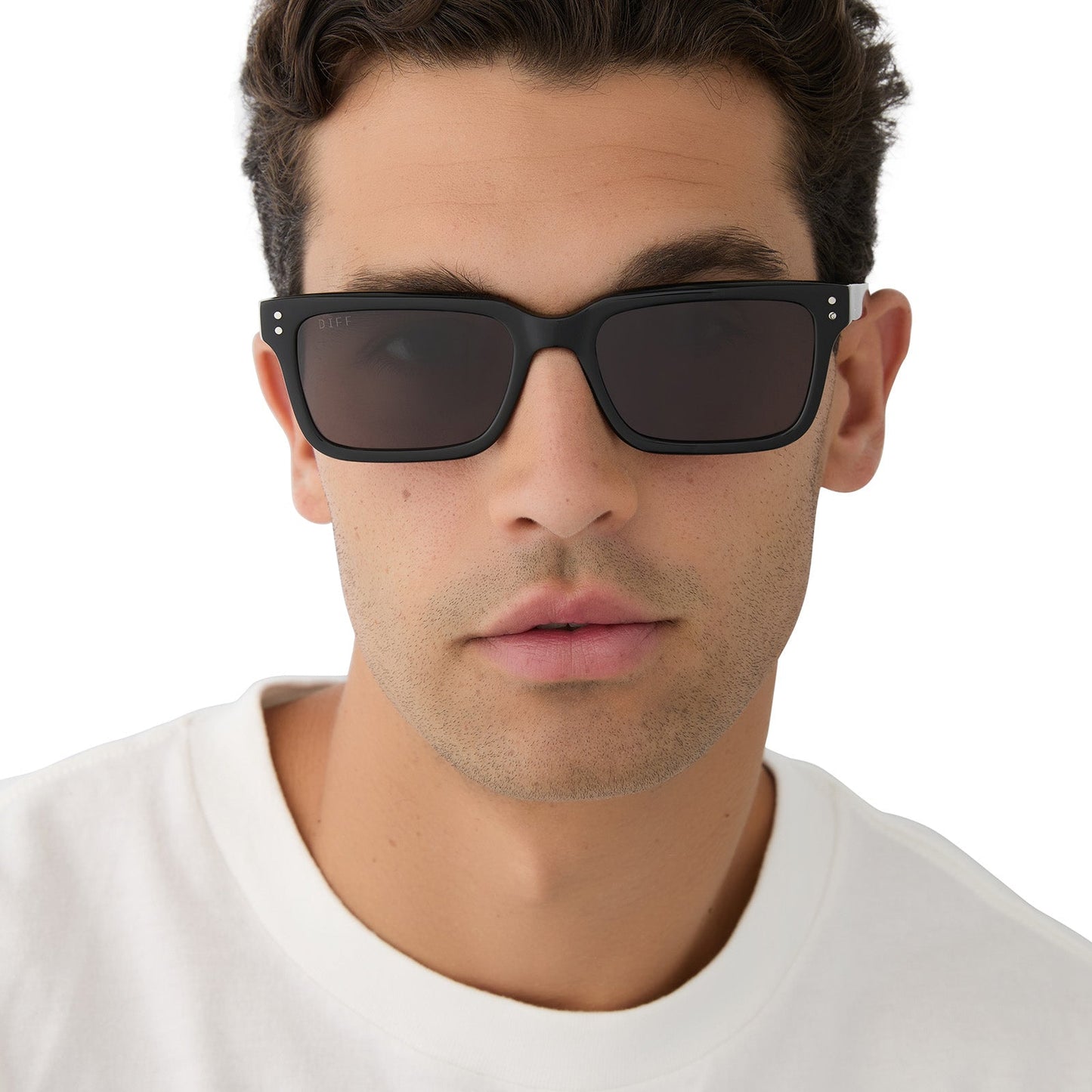 on model - male wearing diff eyewear yellowstone john dutton sunglasses black & grey front view