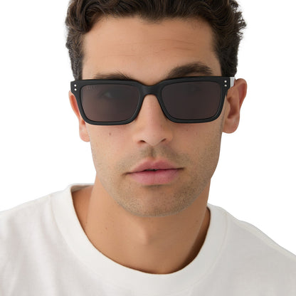 on model - male wearing diff eyewear yellowstone john dutton sunglasses black & grey front view