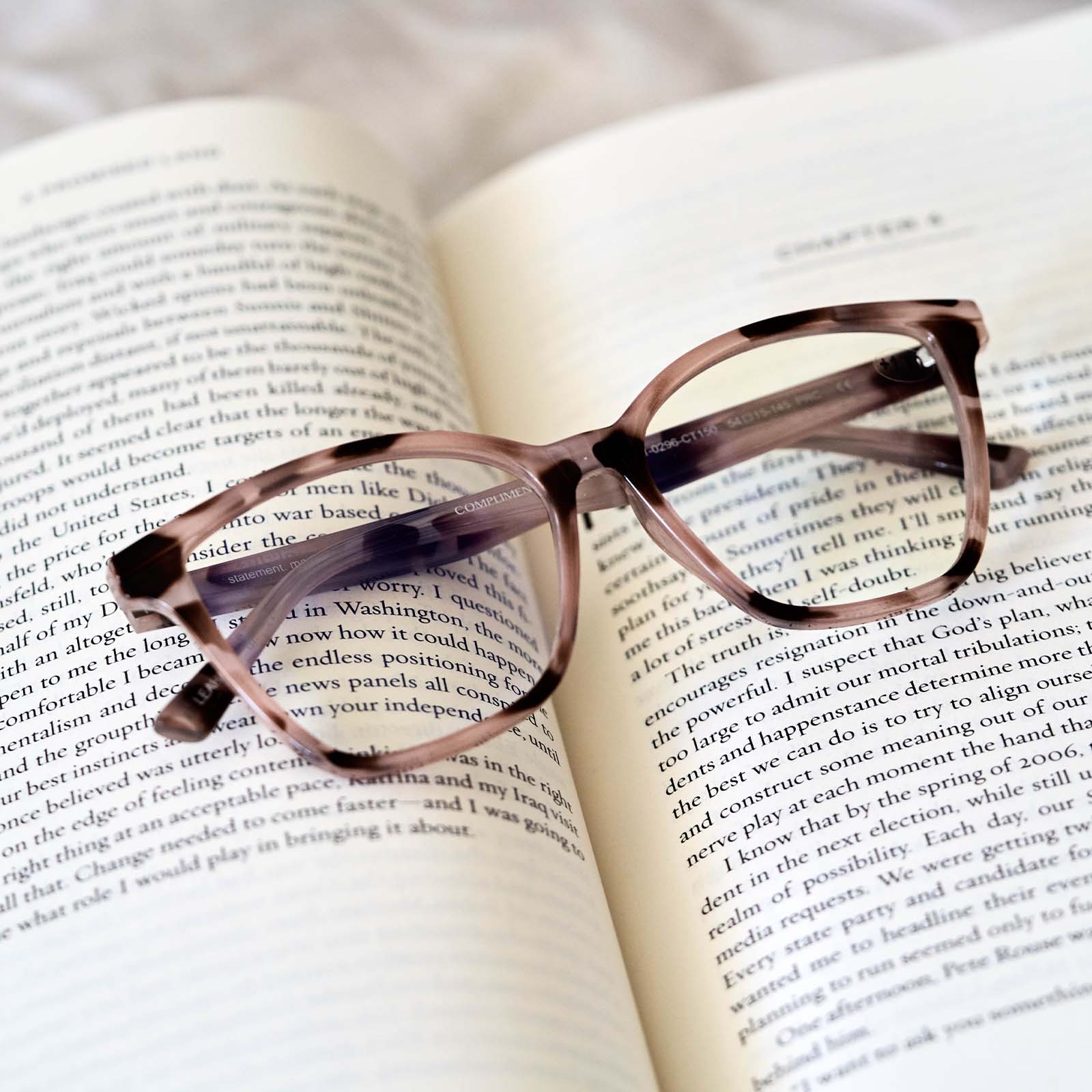 LEAH - CREAM TORTOISE + BLUE LIGHT READERS flatlay