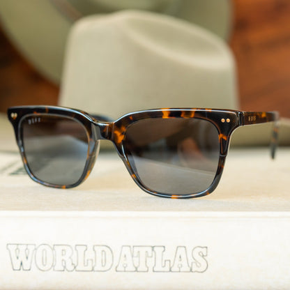 BILLIE - SHADOW TORTOISE + GREY POLARIZED flatlay