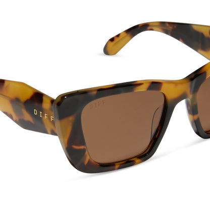 diff eyewear featuring the aura square sunglasses with a brown kombu frame and brown polarized lenses detailed view