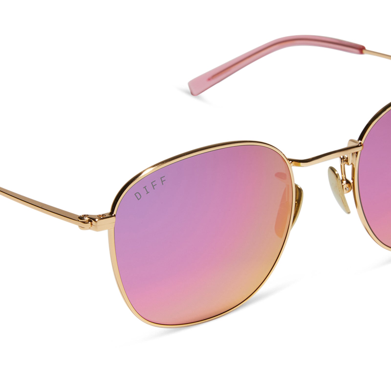 diff eyewear featuring the axel round sunglasses with a gold frame and pink rush mirror lenses detailed view