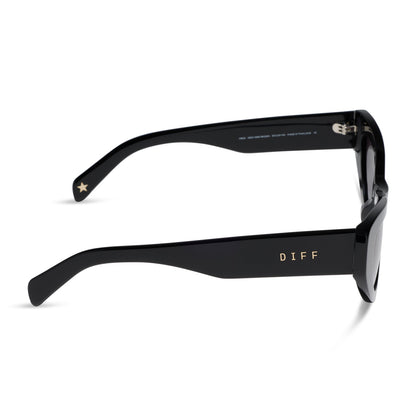 beach riot x diff eyewear the mesa cat eye sunglasses with a black acetate frame and grey gradient lenses side view