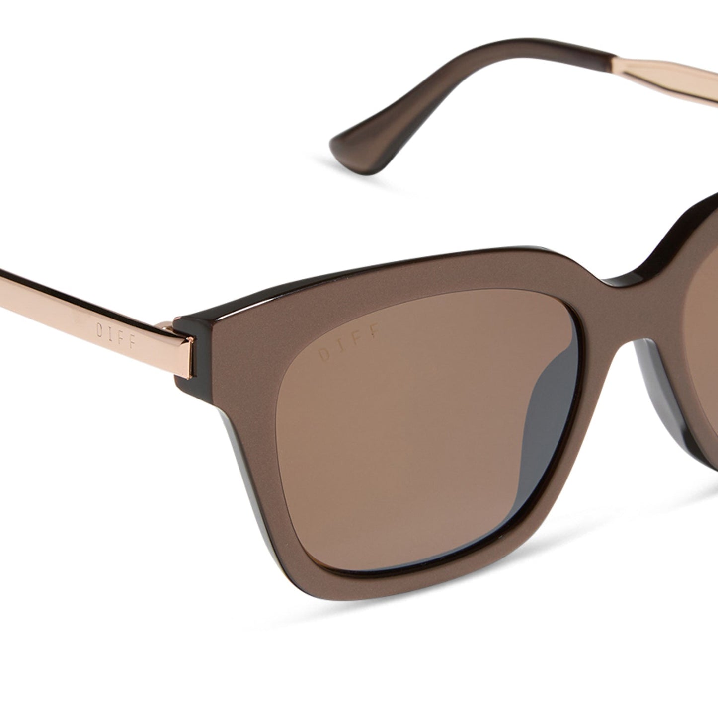 diff eyewear featuring the bella square sunglasses with a moscow mule brown opalescent frame and brown w/ gold flash lenses detailed view