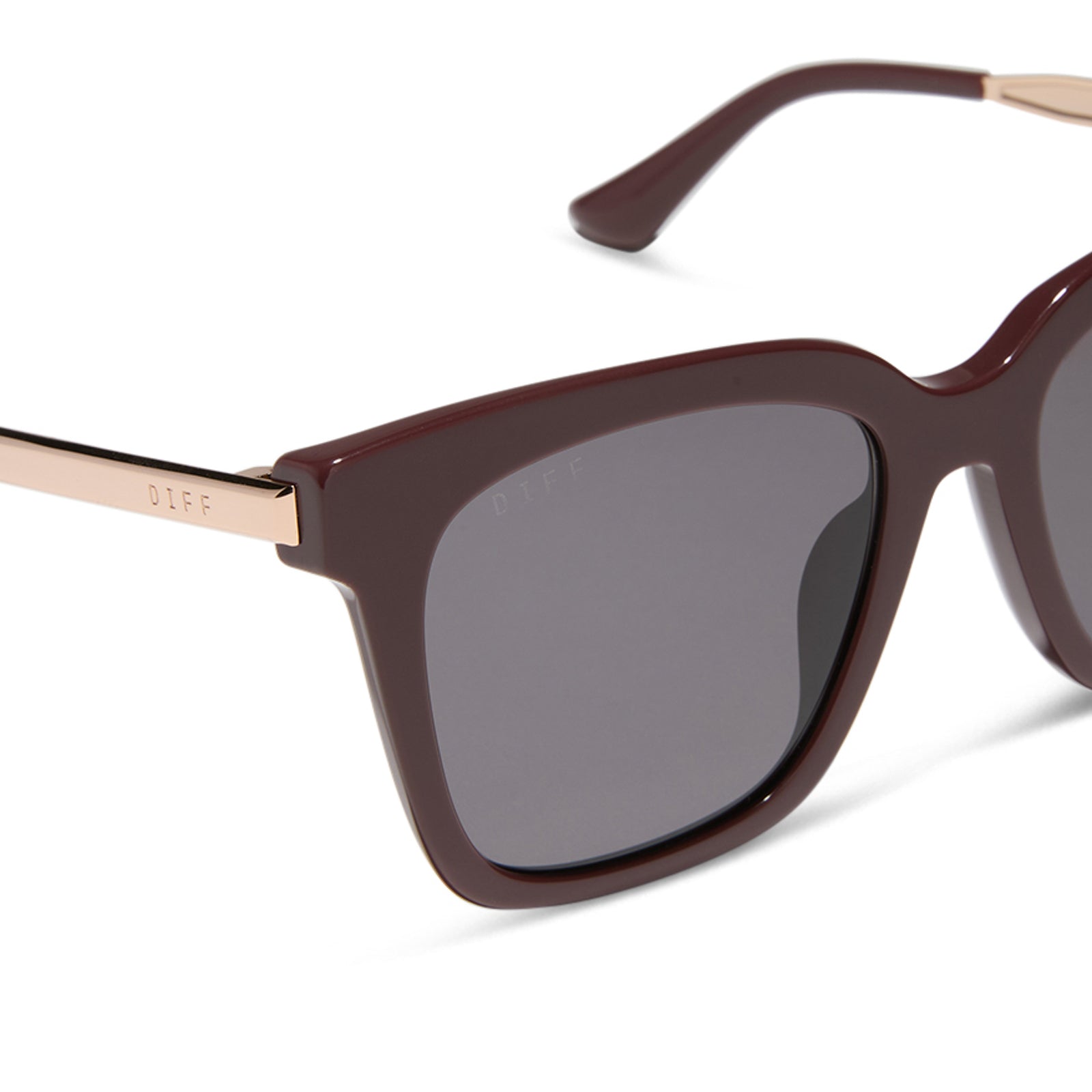 diff eyewear bella square sunglasses with a rugby red acetate frame and grey polarized lenses detailed view