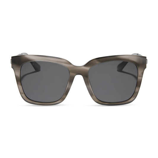 diff eyewear featuring the bella square sunglasses with a smoke marble frame and grey polarized lenses front view