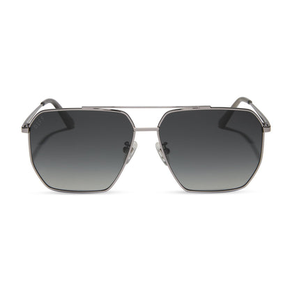 diff eyewear featuring the berkely navigator sunglasses with a gunmetal frame and grey gradient polarized lenses front view