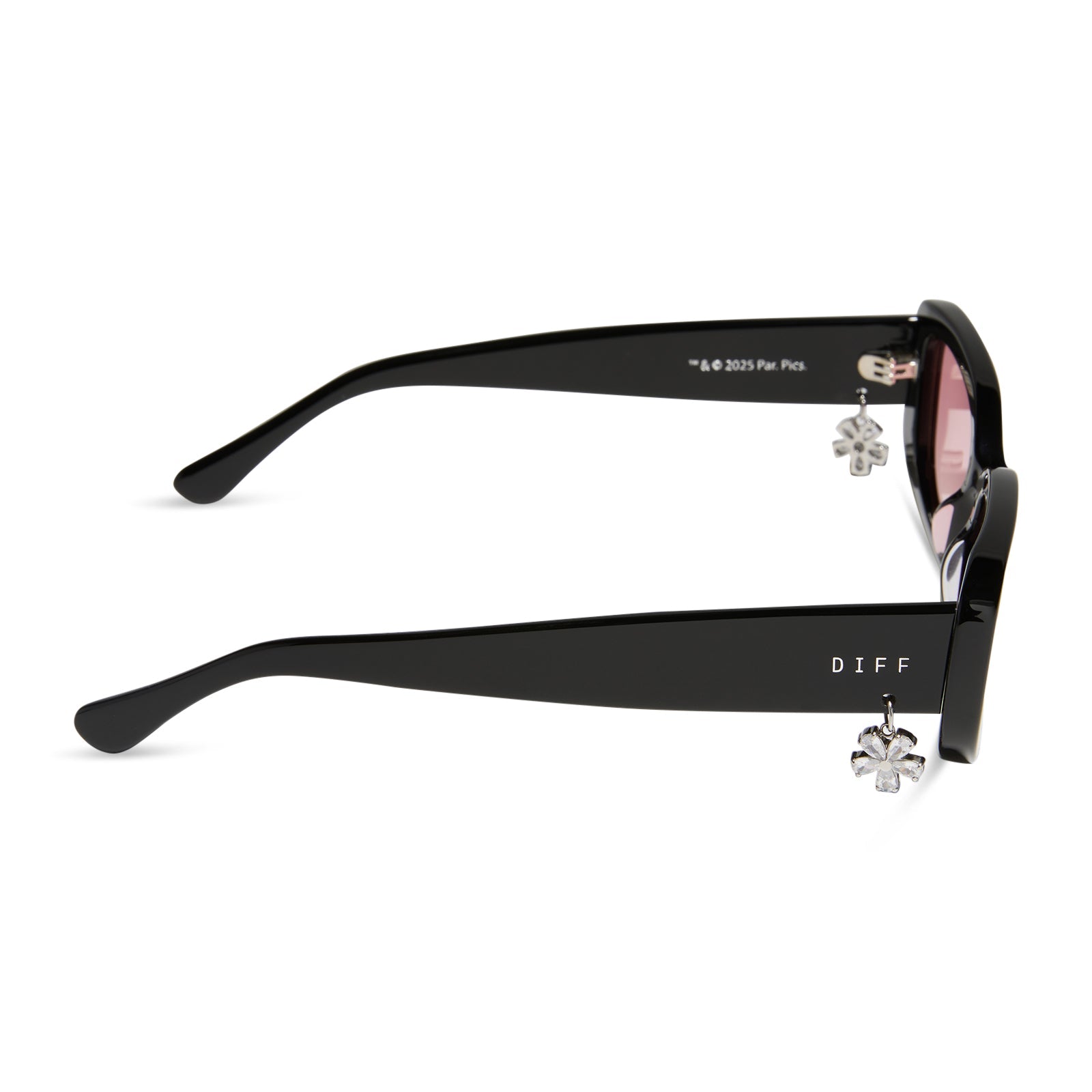 clueless x diff eyewear featuring the cher round sunglasses with a black frame and pink gradient lenses side view