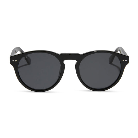 Cody sunglasses with black frames and grey polarized lens front view