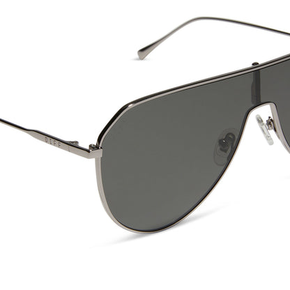 diff eyewear dash shield oversized sunglasses with a gunmetal metal frame and grey lenses detailed view