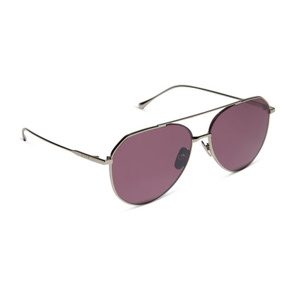 diff eyewear featuring the dash aviator sunglasses with a silver frame and aubergine with silver flash polarized lenses angled view