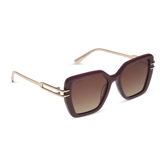 diff eyewear dasha oversized square sunglasses with a cocoa powder brown frame, gold double temples and brown gradient polarized lenses angled view