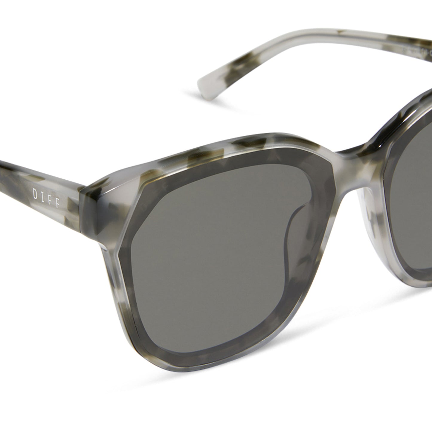 GIA - KOMBU + GREY SUNGLASSES