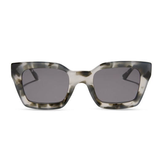 diff eyewear featuring the greer square sunglasses with a kombu frame and grey lenses front view