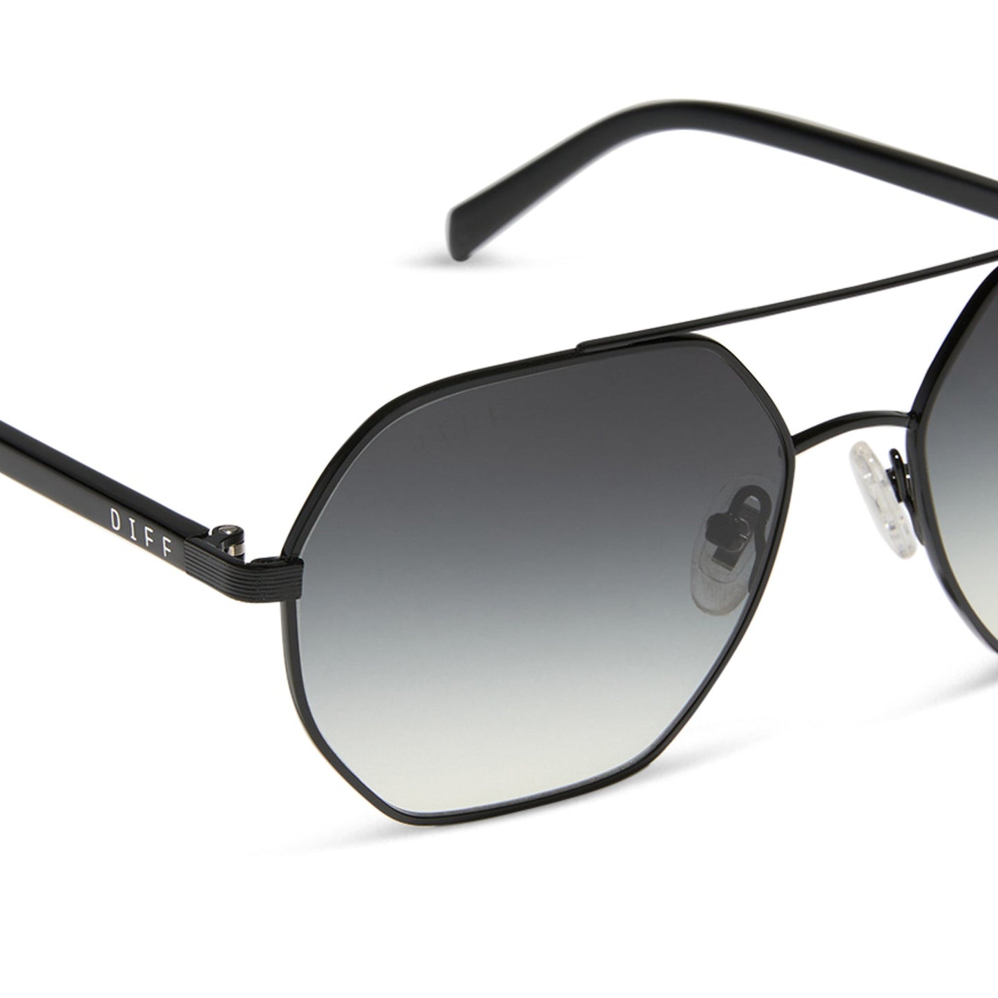 jojo fletcher x diff eyewear joelle navigator sunglasses with a black metal frame and grey gradient polarized lenses detailed view