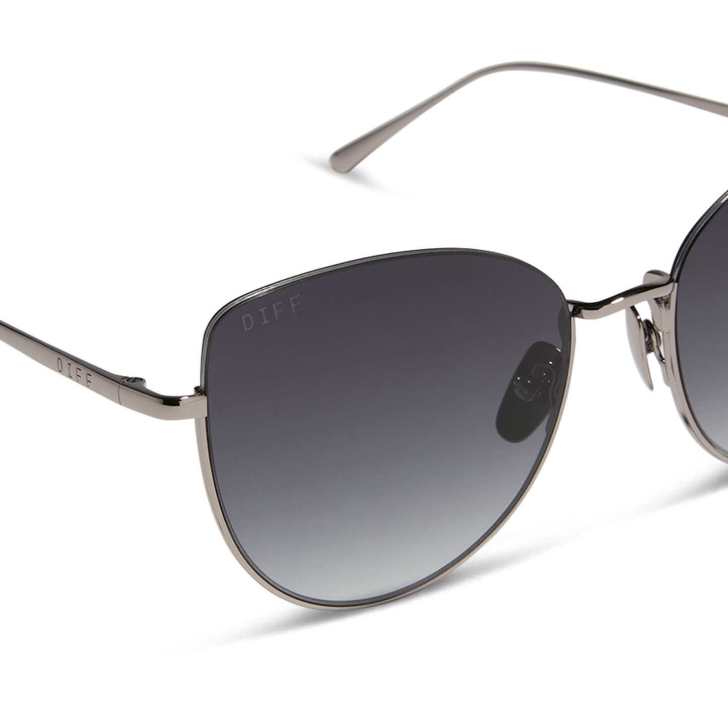 diff eyewear wholesale kinsley round sunglasses with a gunmetal silver frame and grey gradient lenses detailed view