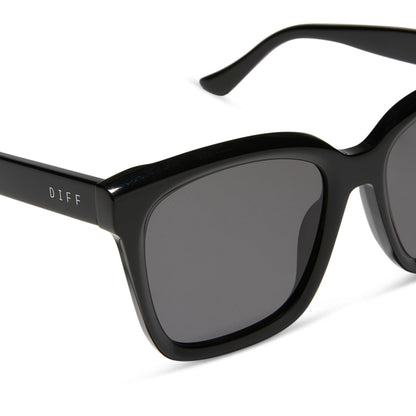 diff eyewear meredith square sunglasses with a black acetate frame and grey lenses detailed view